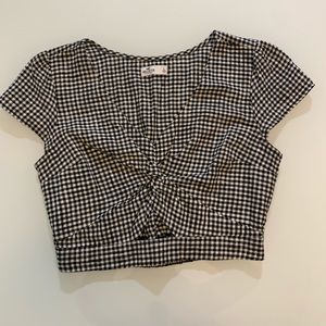 Women’s short sleeve crop top